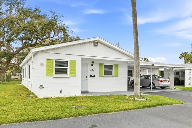 6067 ARLENE WAY 5, Bradenton, FL 34207