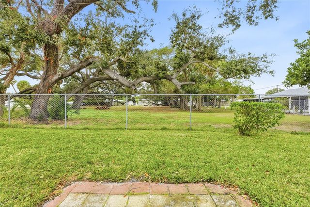 6067 ARLENE WAY 5, Bradenton, FL 34207