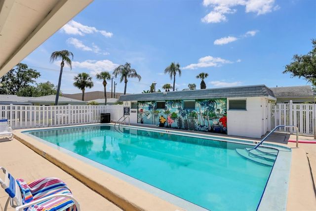 6067 ARLENE WAY 5, Bradenton, FL 34207