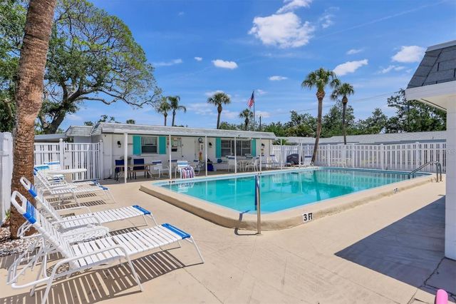 6067 ARLENE WAY 5, Bradenton, FL 34207