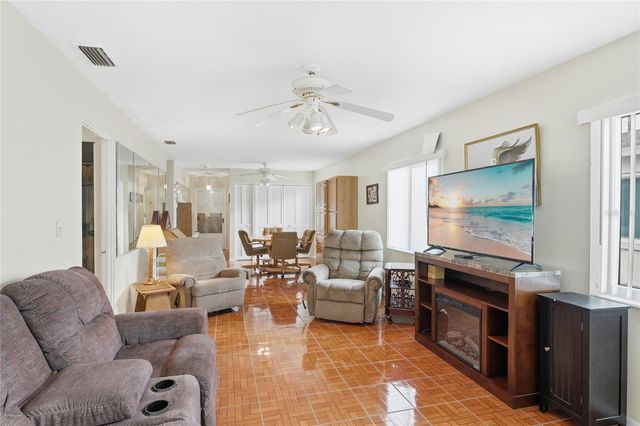 6067 ARLENE WAY 5, Bradenton, FL 34207