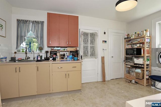 309 Hawthorne Avenue, Hawthorne, NJ 07506