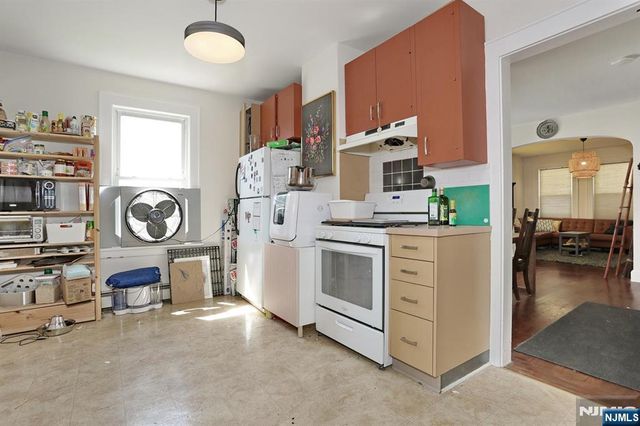 309 Hawthorne Avenue, Hawthorne, NJ 07506