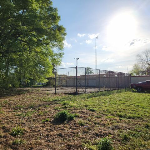 169 E 2nd Street, Holly Grove, AR 72069