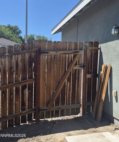 1247 Deerfield Drive, Fallon, NV 89406