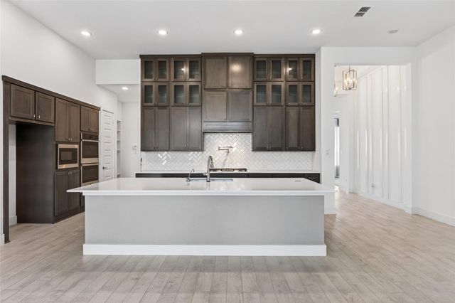 32018 Crested Knoll Court, Fulshear, TX 77441