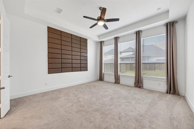 32018 Crested Knoll Court, Fulshear, TX 77441