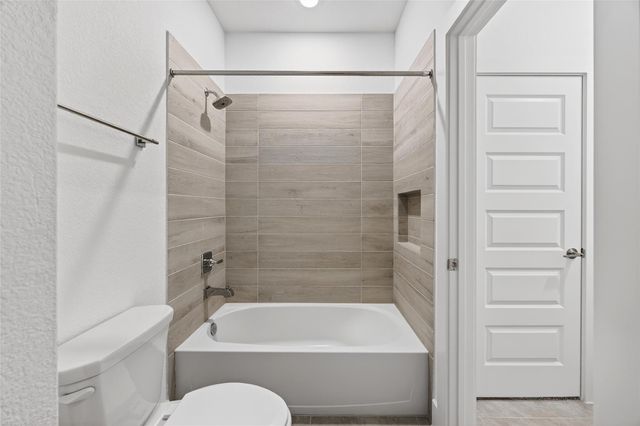 32018 Crested Knoll Court, Fulshear, TX 77441