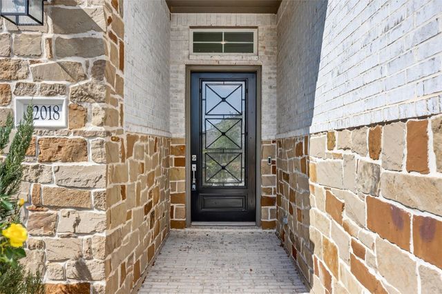 32018 Crested Knoll Court, Fulshear, TX 77441