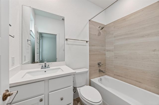 32018 Crested Knoll Court, Fulshear, TX 77441