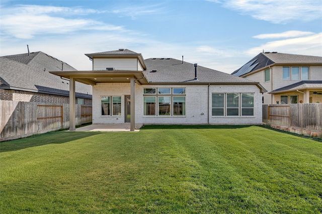 32018 Crested Knoll Court, Fulshear, TX 77441