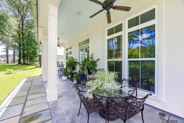 6023 Clayton Ct, St Francisville, LA 70775