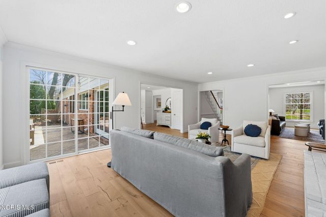 2442 Brookview Drive, Ottawa Hills, OH 43615