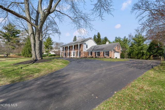 2442 Brookview Drive, Ottawa Hills, OH 43615