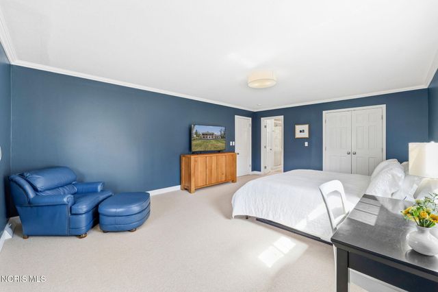 2442 Brookview Drive, Ottawa Hills, OH 43615