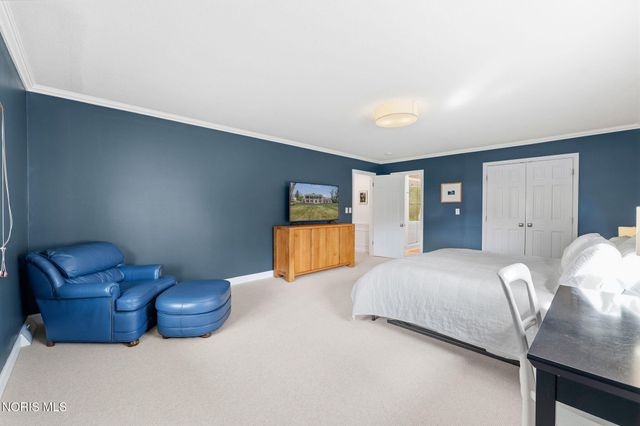 2442 Brookview Drive, Ottawa Hills, OH 43615