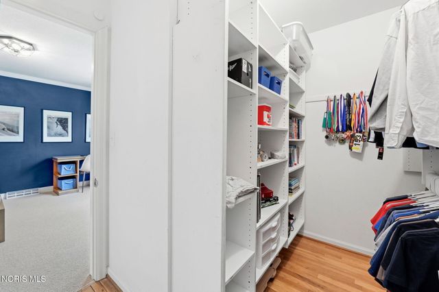 2442 Brookview Drive, Ottawa Hills, OH 43615