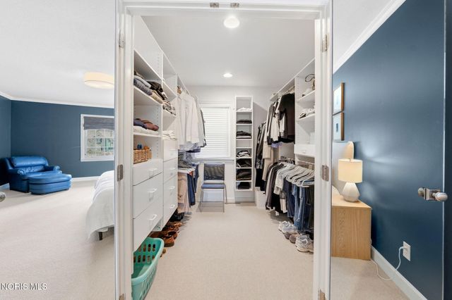 2442 Brookview Drive, Ottawa Hills, OH 43615