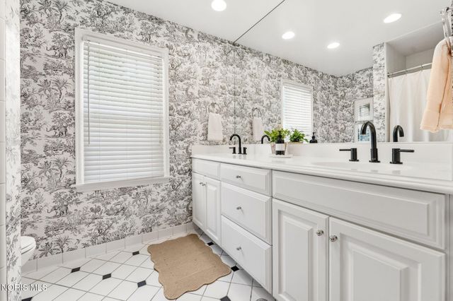 2442 Brookview Drive, Ottawa Hills, OH 43615