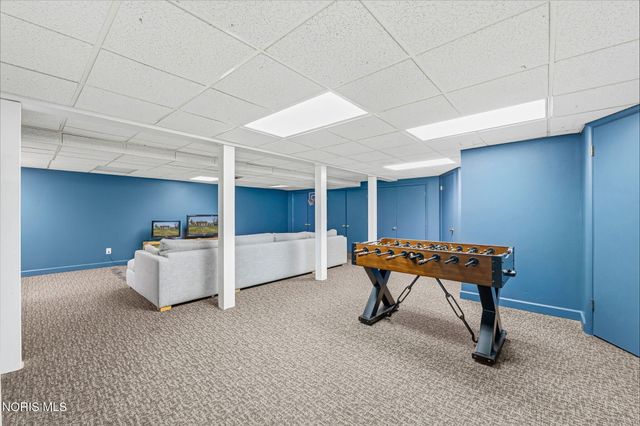 2442 Brookview Drive, Ottawa Hills, OH 43615