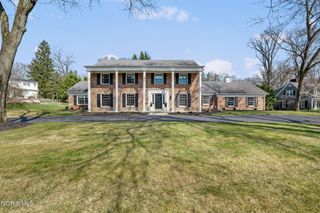 2442 Brookview Drive, Ottawa Hills, OH 43615