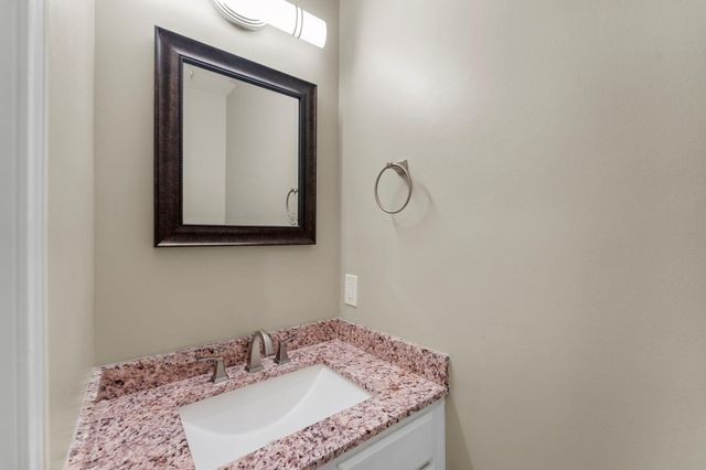 27 W Stony Bridge Court, The Woodlands, TX 77381
