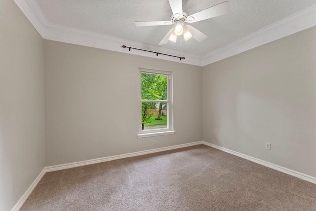 27 W Stony Bridge Court, The Woodlands, TX 77381