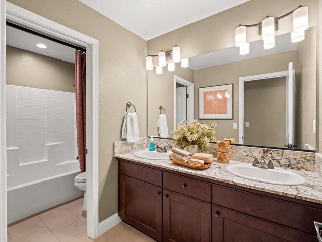 6421 W Indianapolis Avenue, Fresno, CA 93723
