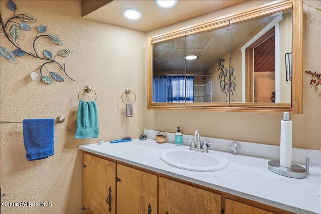 170 E Miles Ave, Hayden, ID 83835