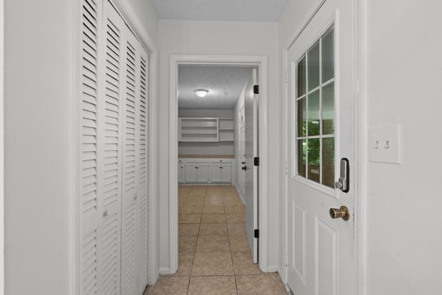 246 Barbara Lane SW, Mableton, GA 30126