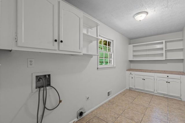 246 Barbara Lane SW, Mableton, GA 30126