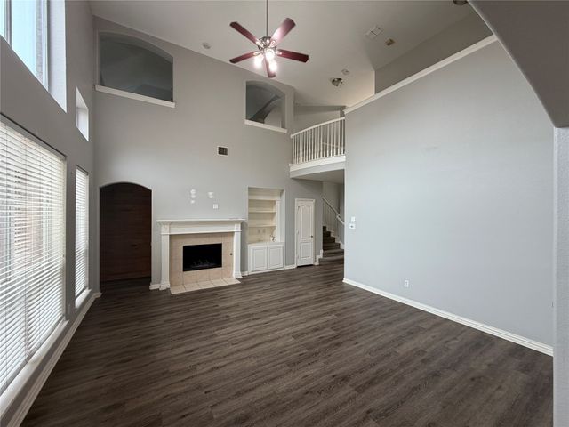 1055 Heathrow Drive, Frisco, TX 75036