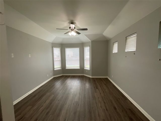 1055 Heathrow Drive, Frisco, TX 75036