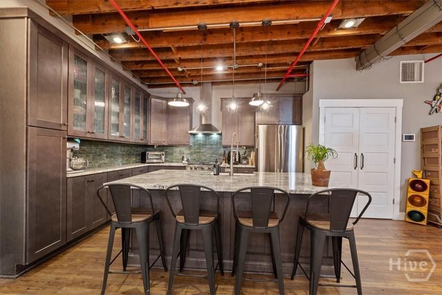 585 White Circle 402, Athens, GA 30605