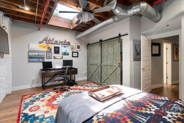585 White Circle 402, Athens, GA 30605