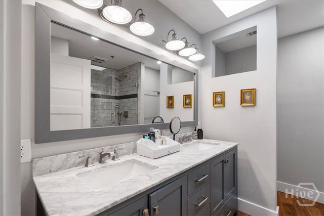 585 White Circle 402, Athens, GA 30605