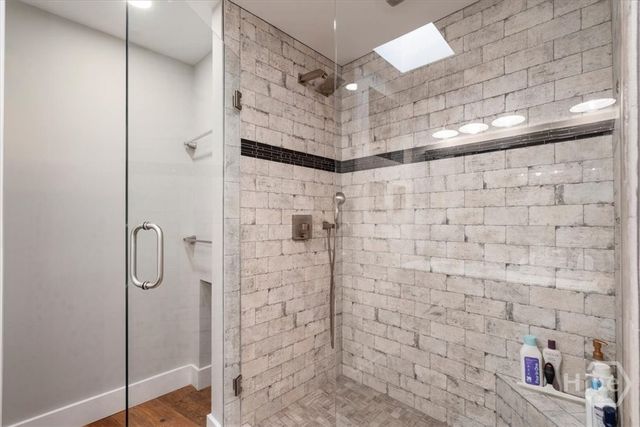585 White Circle 402, Athens, GA 30605