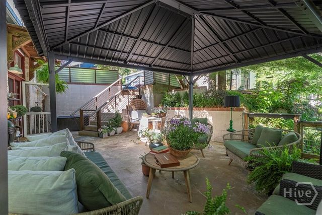 585 White Circle 402, Athens, GA 30605