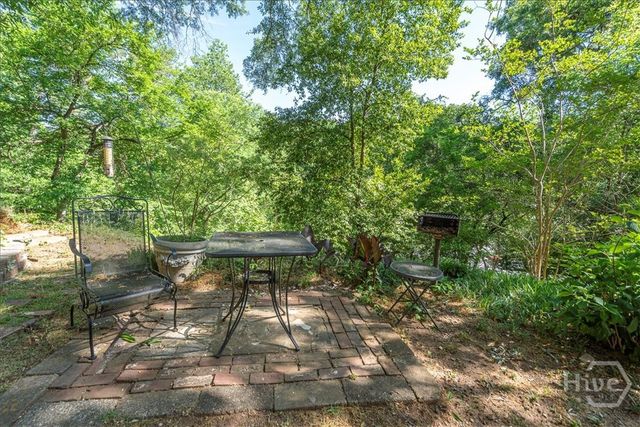 585 White Circle 402, Athens, GA 30605
