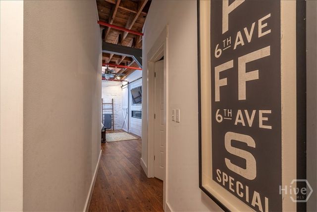 585 White Circle 402, Athens, GA 30605