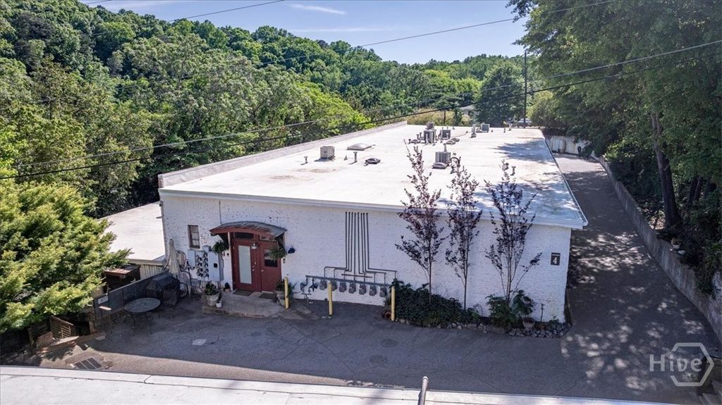585 White Circle 402, Athens, GA 30605