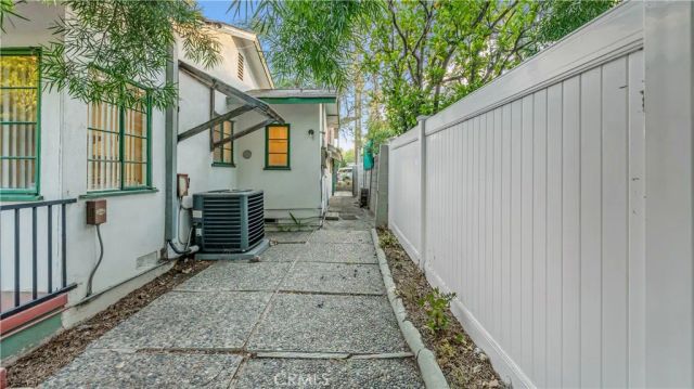 154 S Lima Street, Sierra Madre, CA 91024