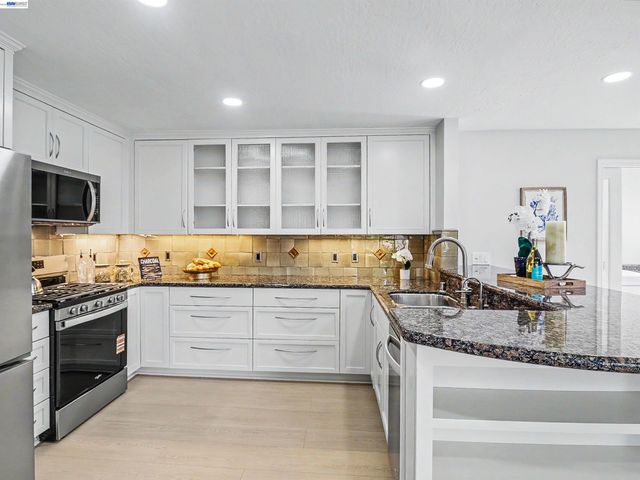 3210 Rama Dr, San Jose, CA 95124