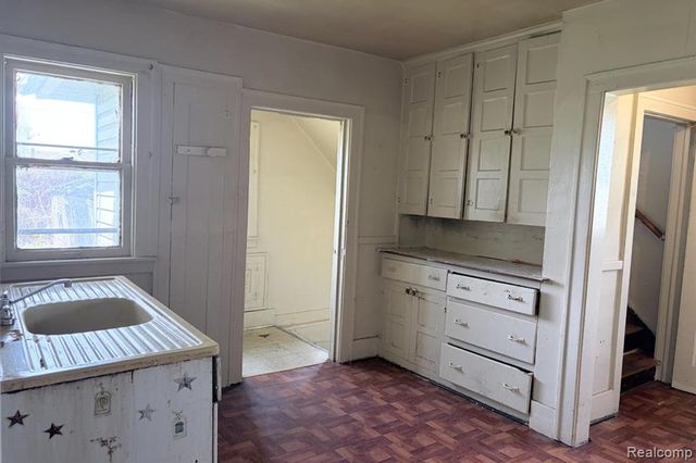 13355 Freeland Street, Detroit, MI 48227