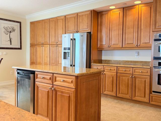 4180 N Highway A1a 805, Hutchinson Island, FL 34949