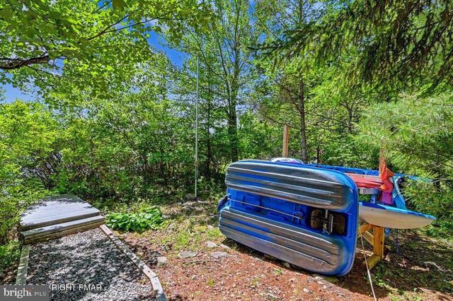211 NADINE BLVD, Pocono Summit, PA 18346