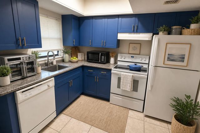 2260 NW 59th Way, Lauderhill, FL 33313