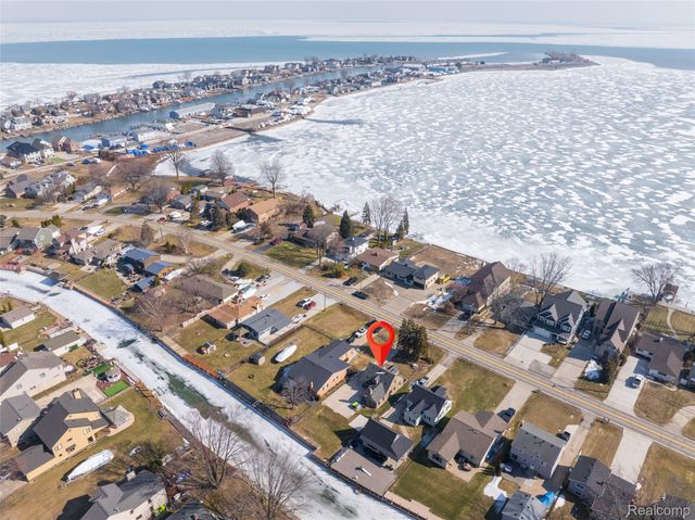 39401 Lakeshore Drive, Harrison Charter Township, MI 48045