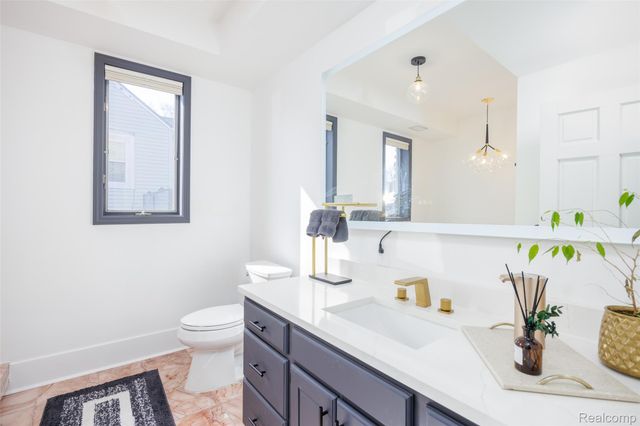 39401 Lakeshore Drive, Harrison Charter Township, MI 48045