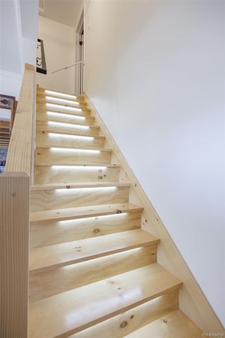 39401 Lakeshore Drive, Harrison Charter Township, MI 48045